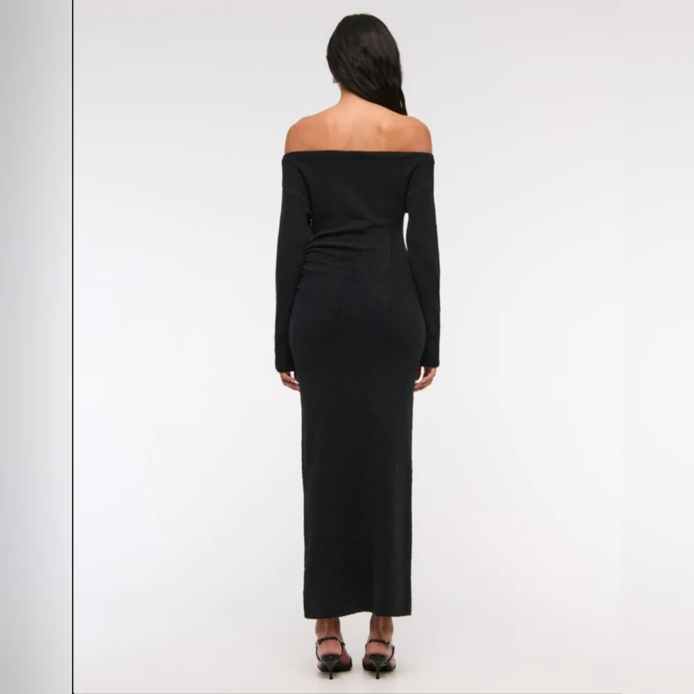Abercrombie & Fitch Black Off-Shoulder Maxi Dress
